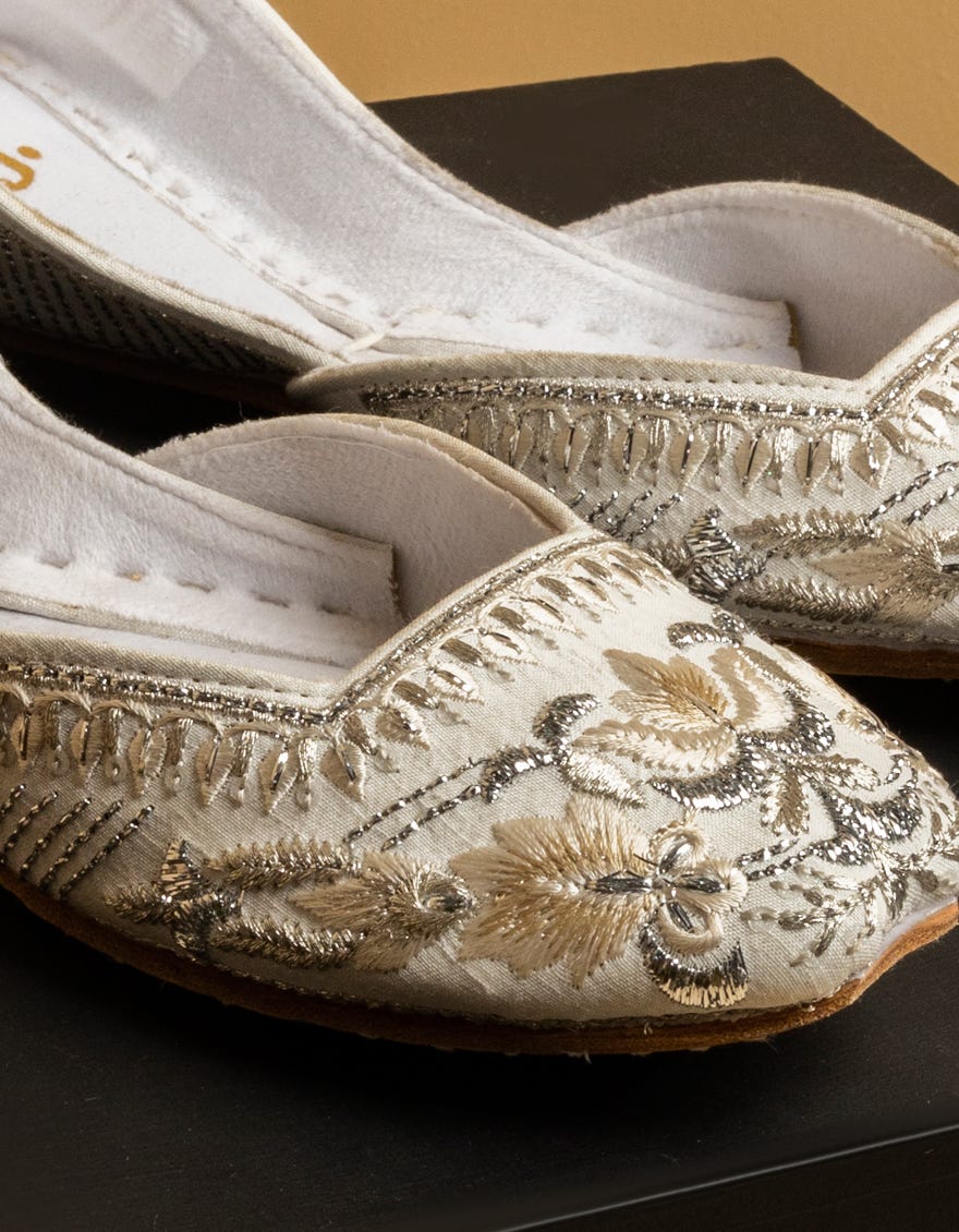 WHITE KHUSSA | JJ-LKH-25-344