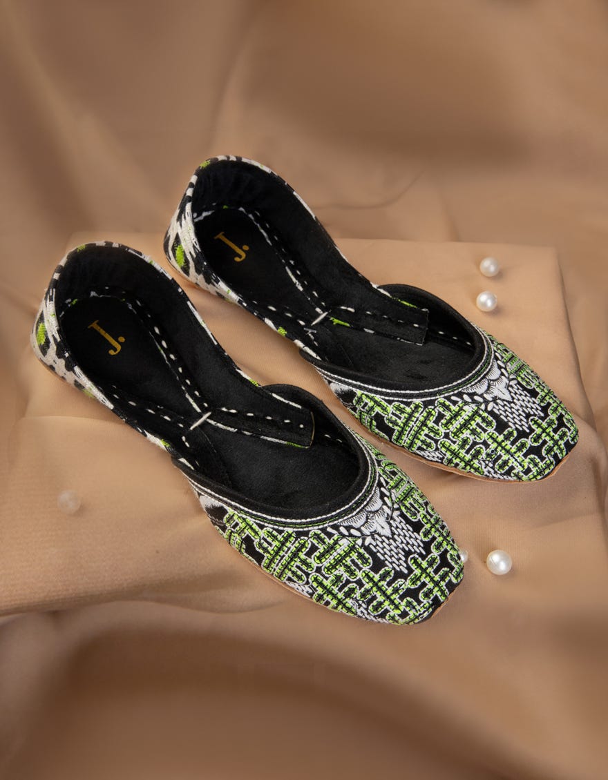 BLACK SEMI FORMAL KHUSSA