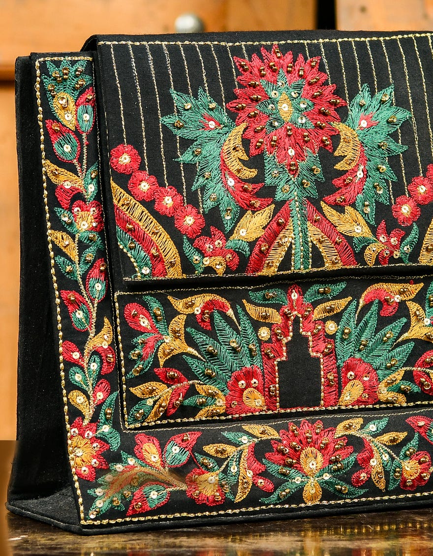 BLACK HANDBAG | JJIBL-22-007