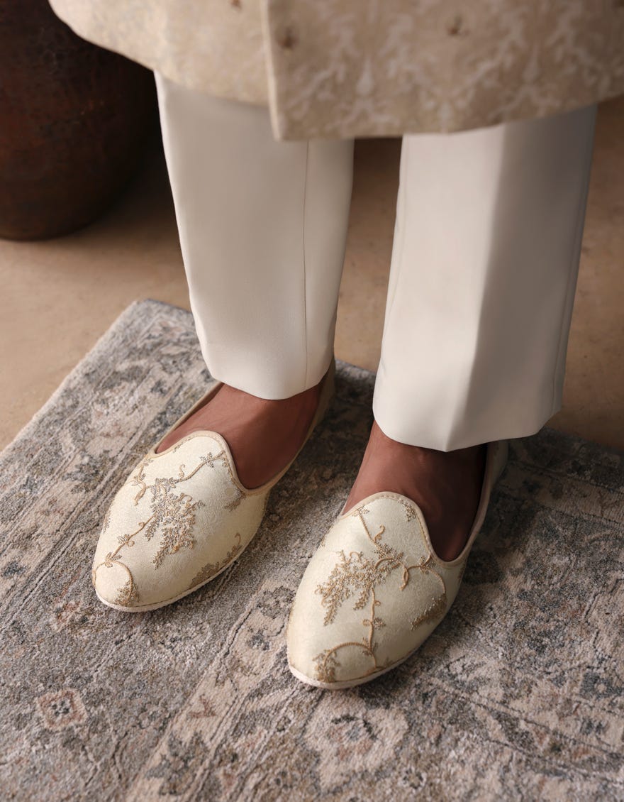 pearl-white-khussa-jjkh605