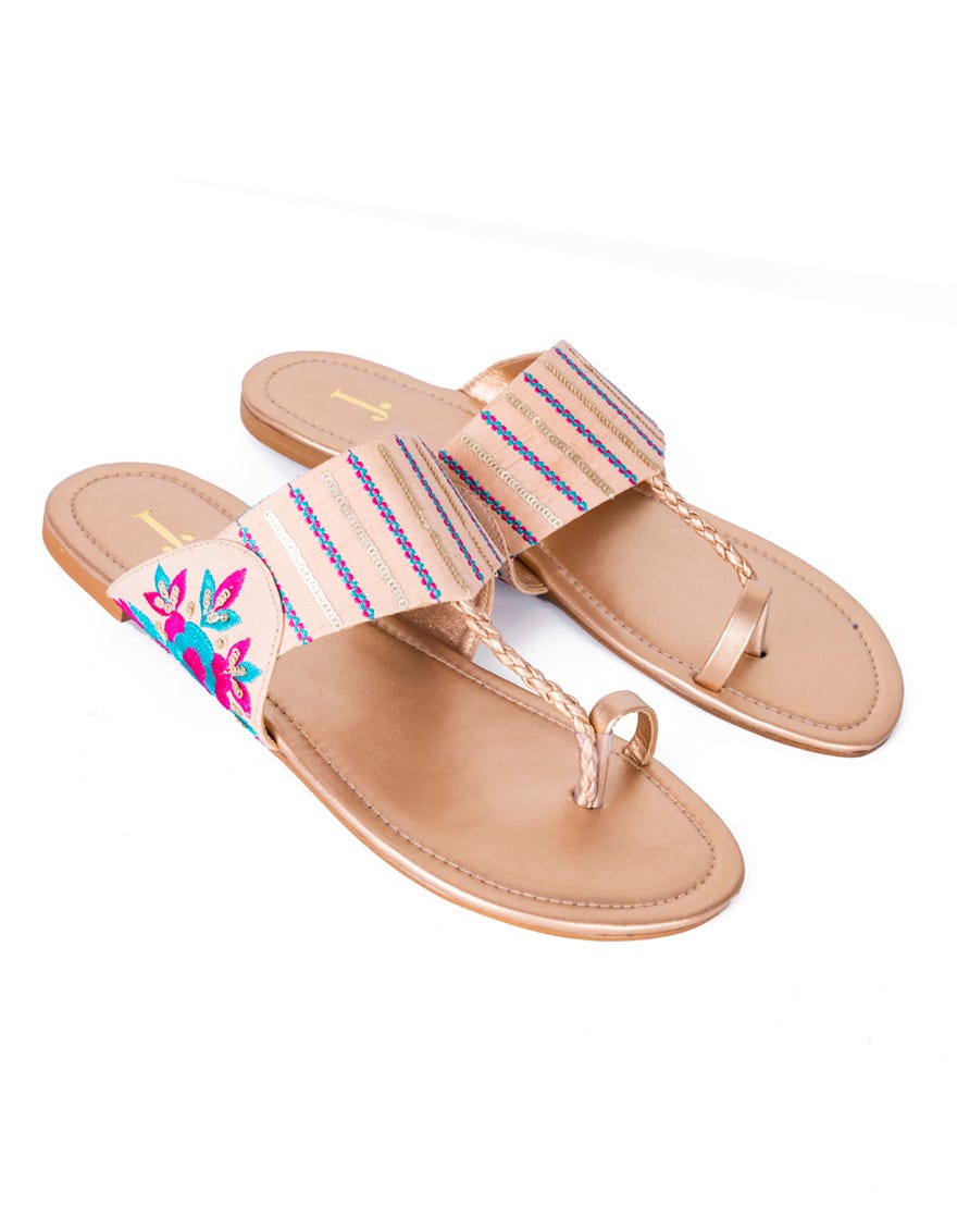 GOLDEN CHAPPAL | JLFWC-22-013