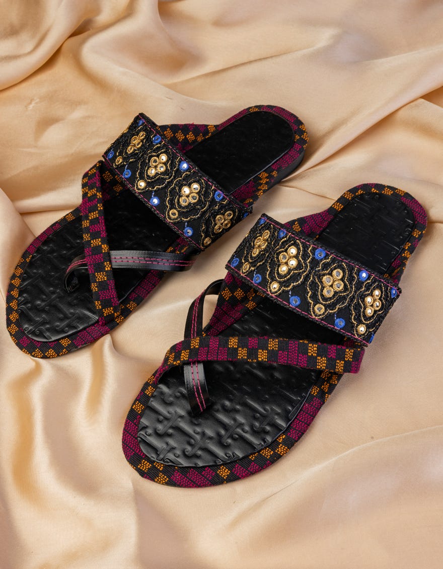 BLACK KOLHAPURI  CHAPPAL