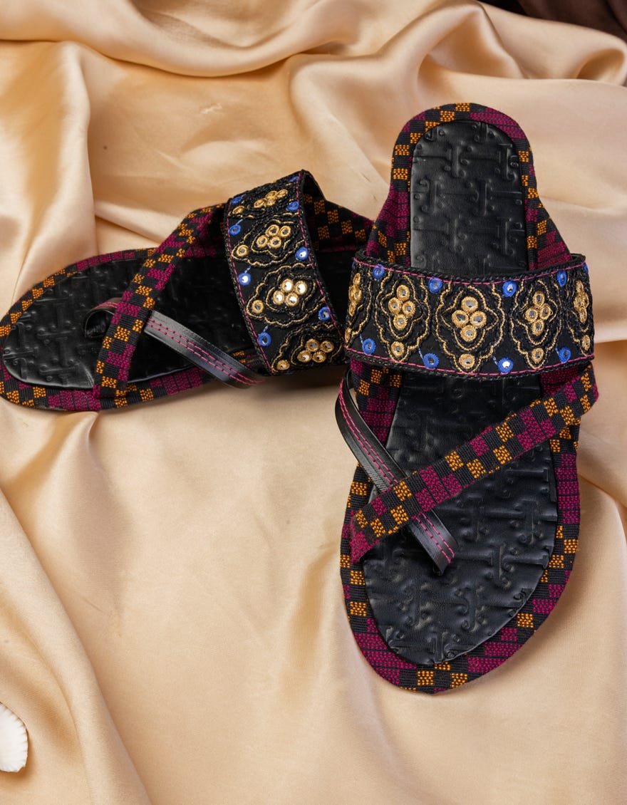 BLACK KOLHAPURI  CHAPPAL