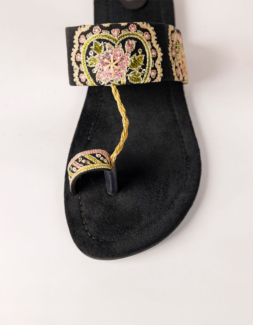black-chappal-jlfwc251300