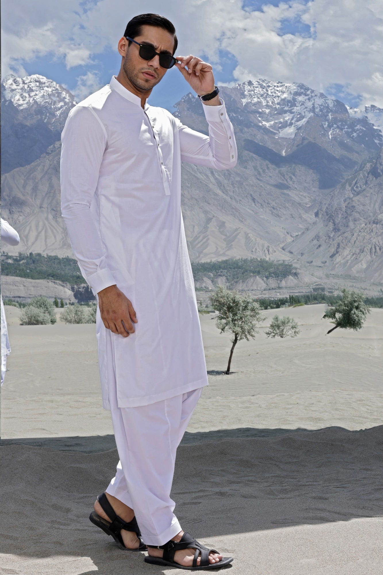 JORDAN - WHITE COTTON KAMEEZ SHALWAR