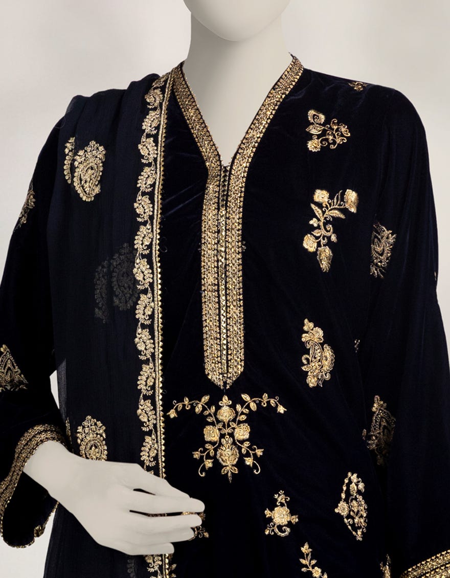 blue-velvet-embroidered-3pc-stitched-jps253961s