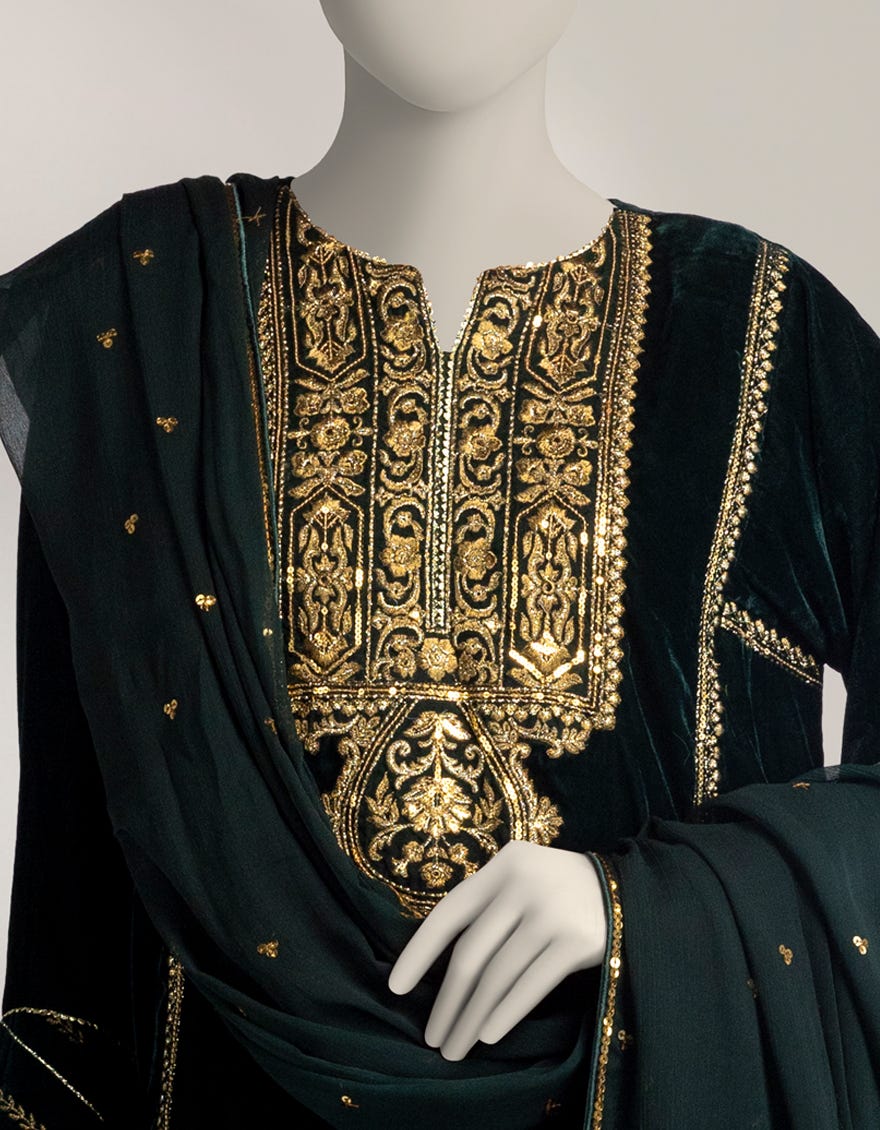 green-velvet-embroidered-3pc-stitched-jps253962s