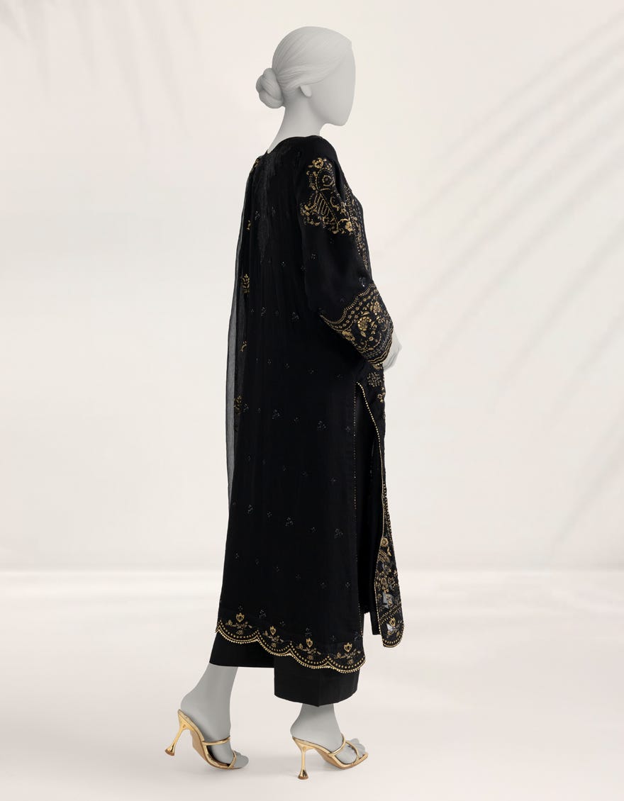 black-embroidered-chiffon-3pc-stitched-jps253970s