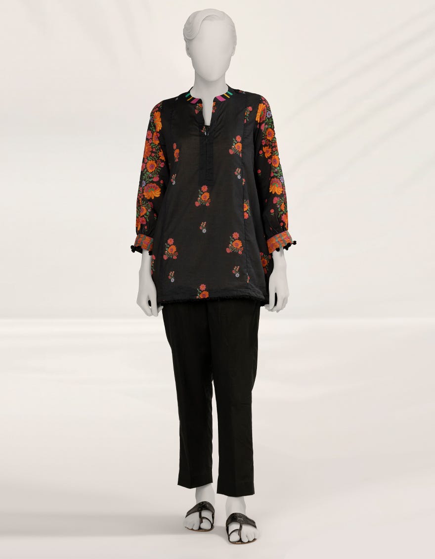 black-digital-printed-lawn-kurti-jss25528s