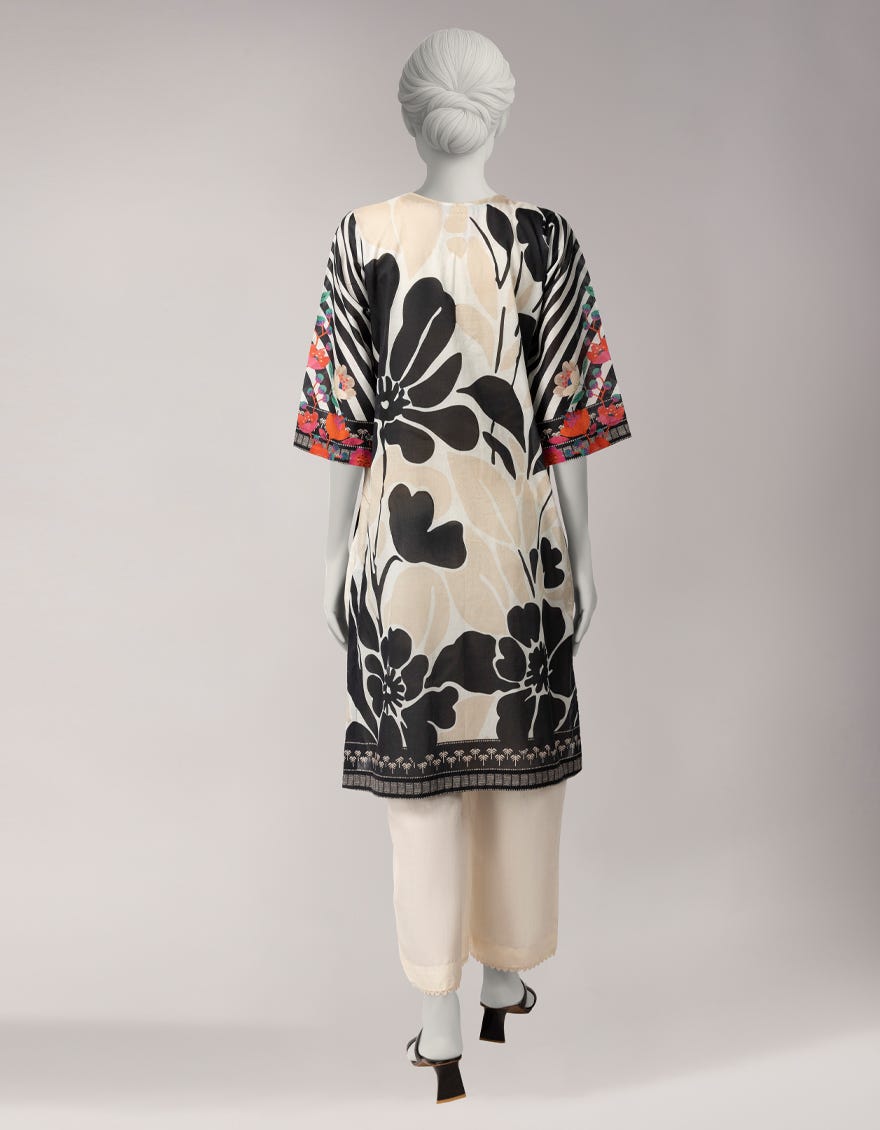 MULTICOLOR LAWN DIGITAL PRINTED UNSTITCHED 1PC