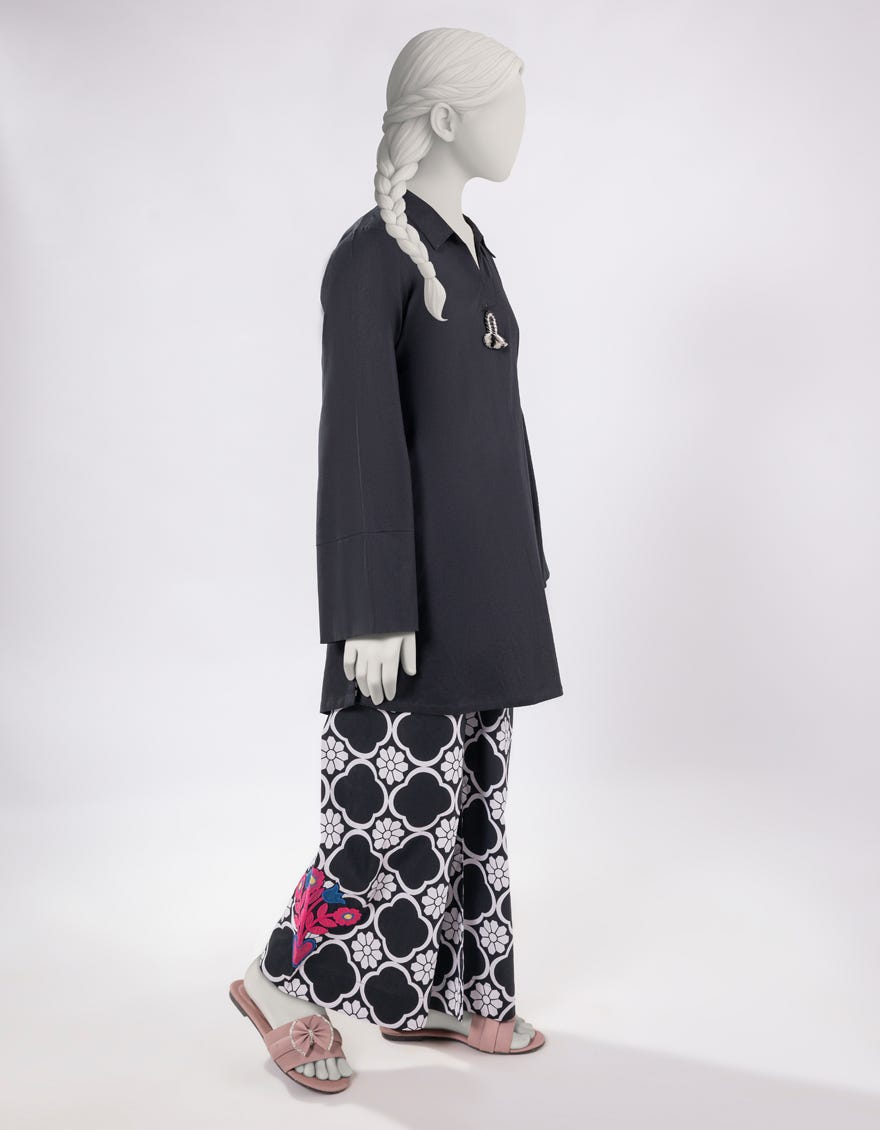 black-lawn-embroidered-2pc-jtst25463s