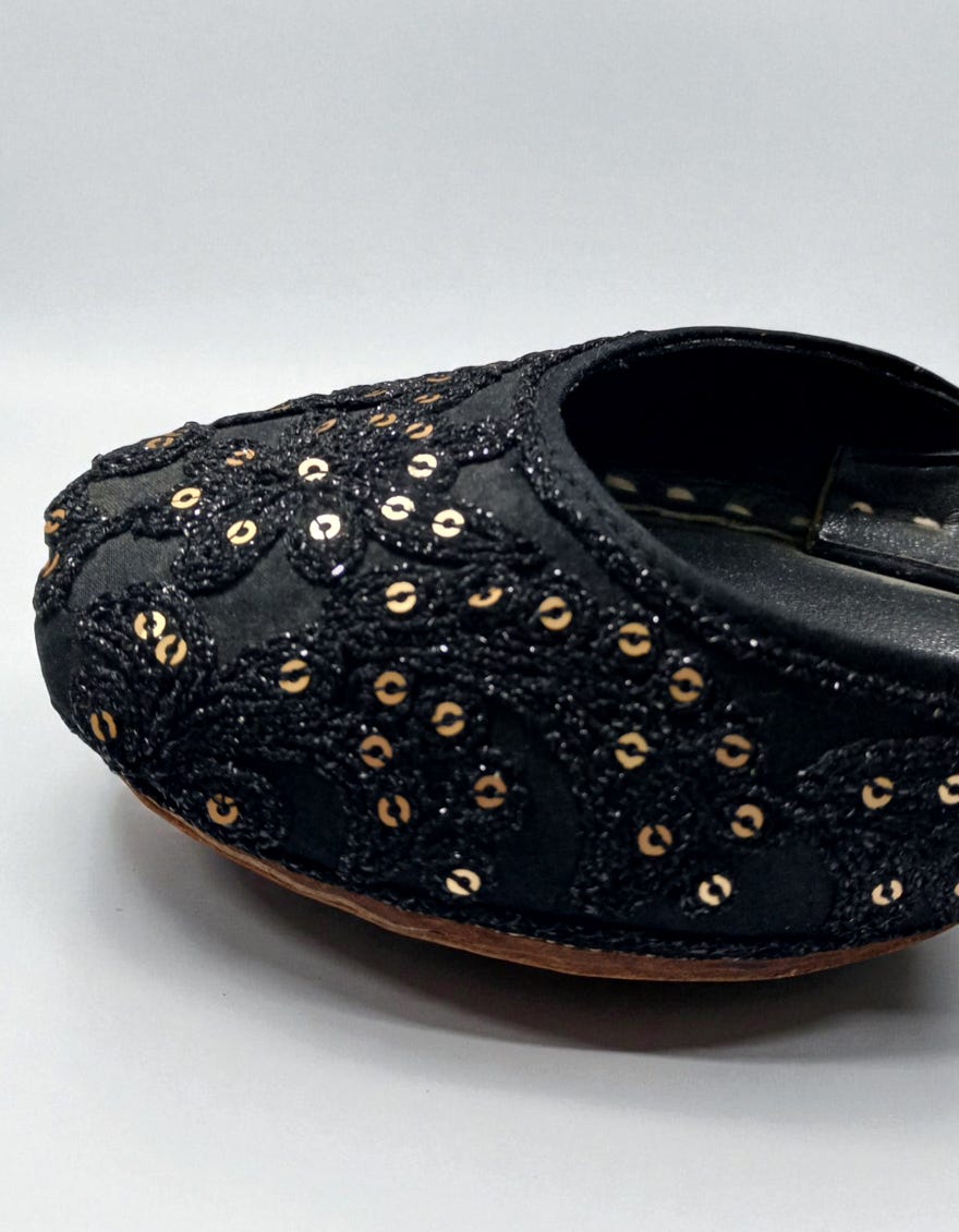 black-khussa-jj-lkh-23-028