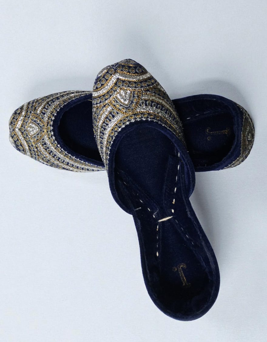 blue-khussa-jj-lkh-23-029