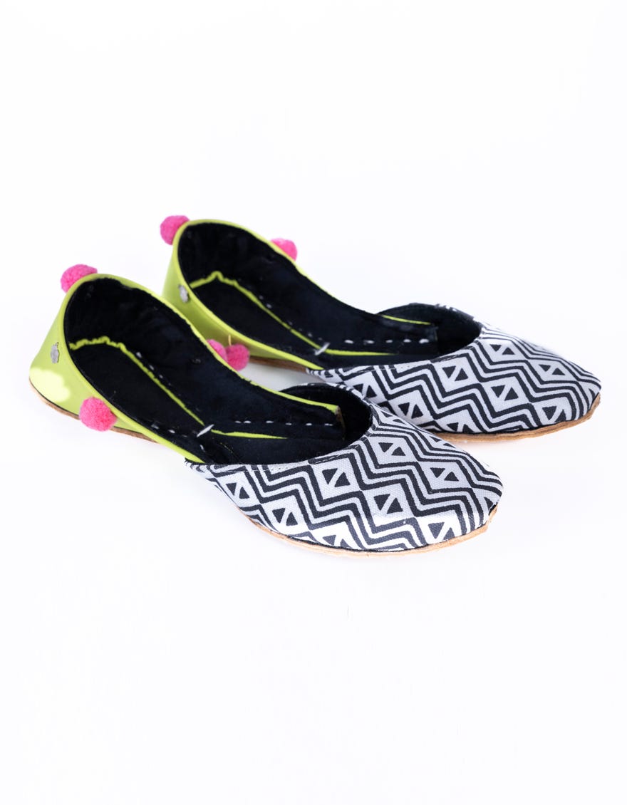 Black Canvas Women Footwear | Jj-Lkh-24-303