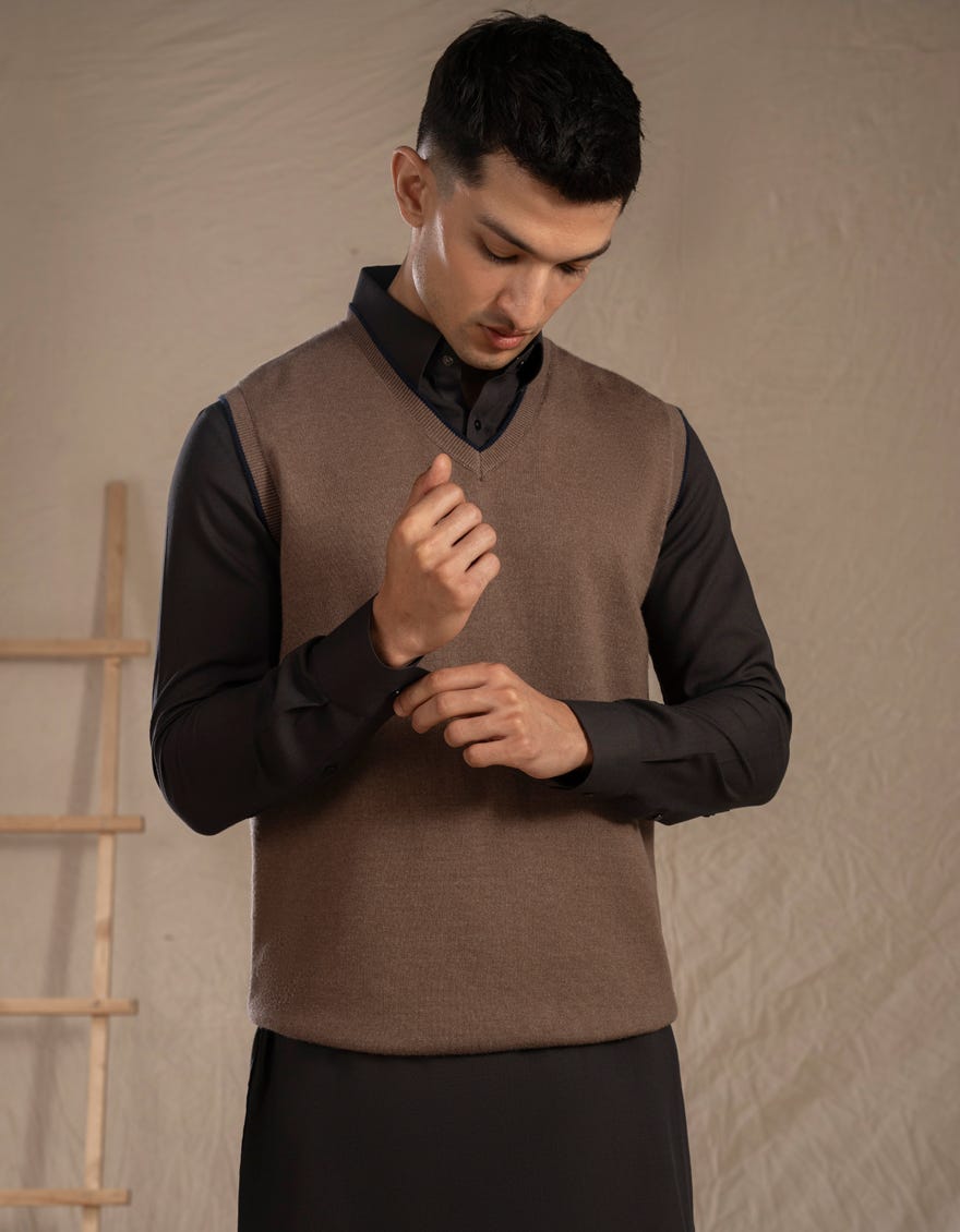 SAND V-NECK SWEATER | JJ-MSWSL-20002