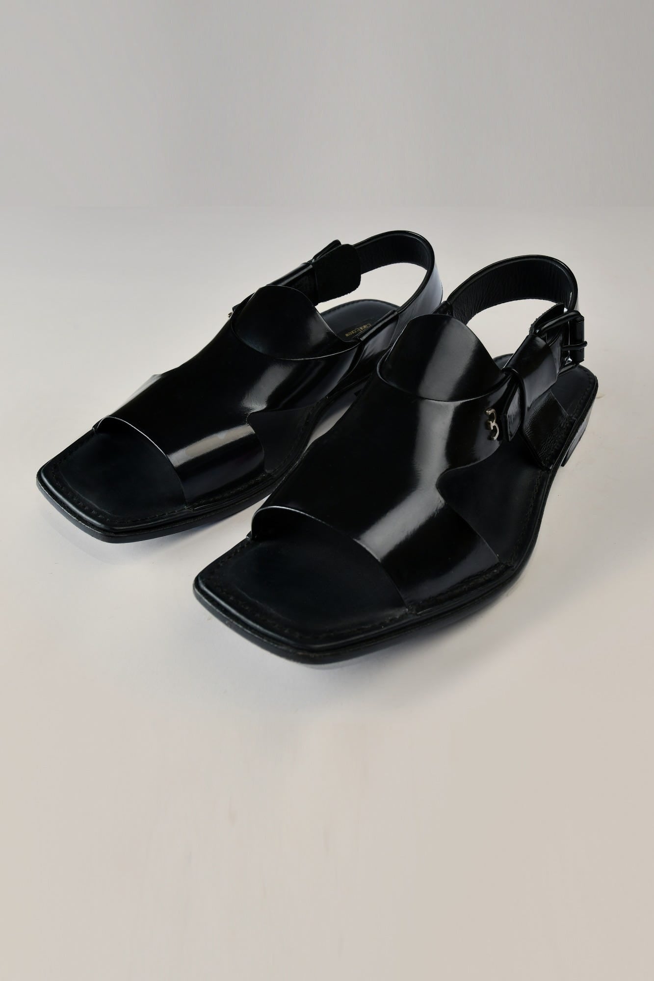 rooks-black-men-sandals