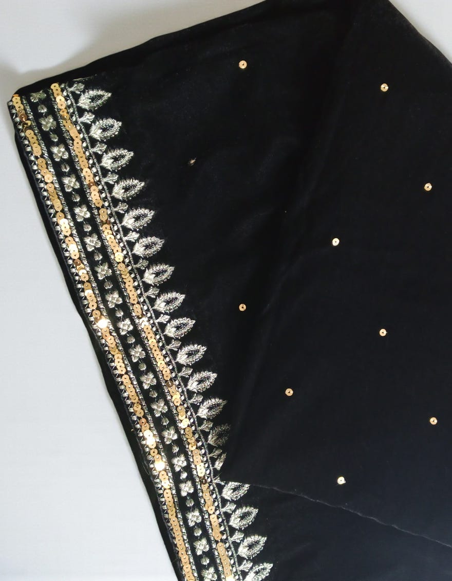 BLACK SHAWL | JSH-W-SHW-23-002
