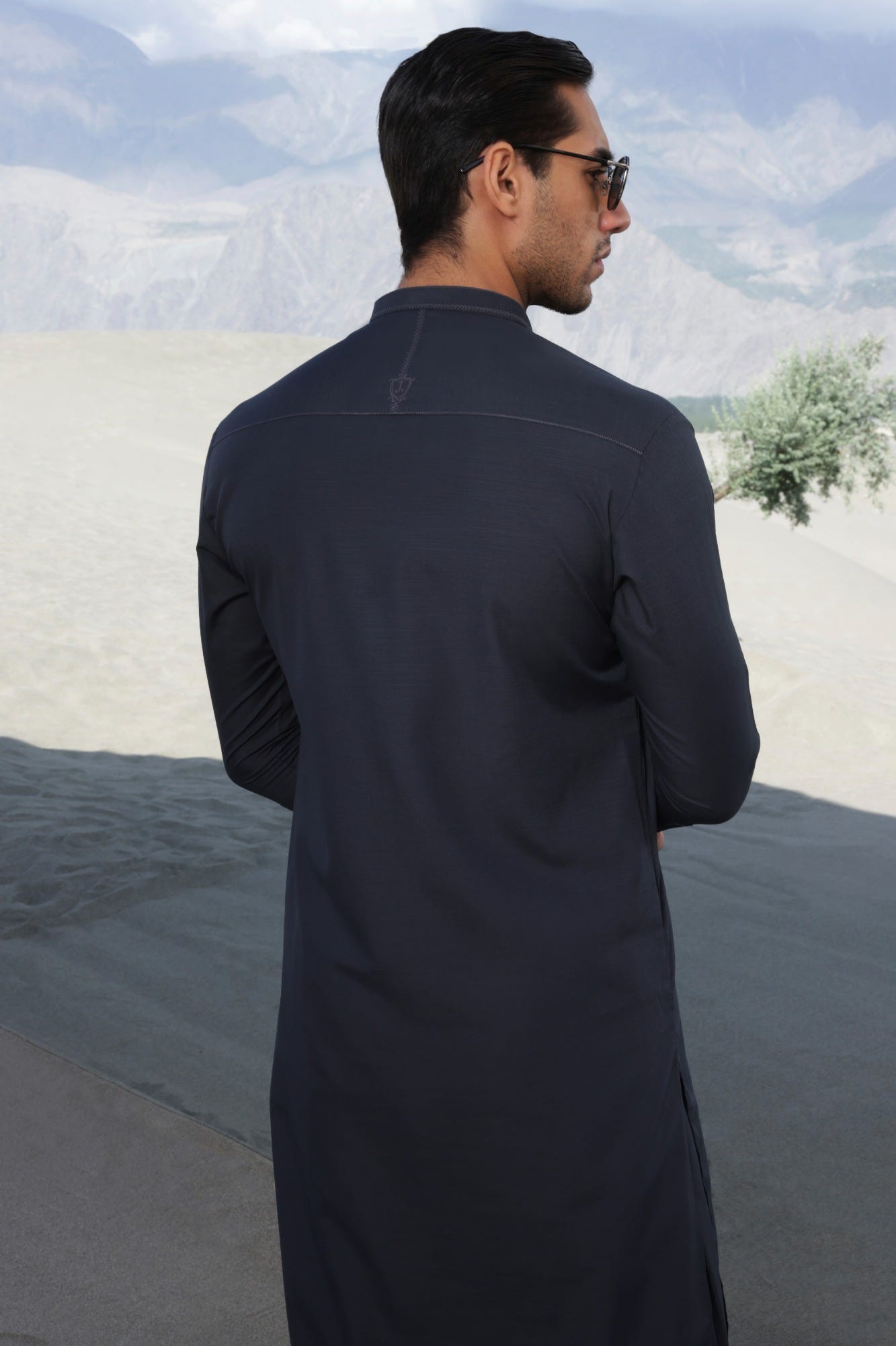 SWEDEN - DEEP GREY BLENDED KAMEEZ SHALWAR