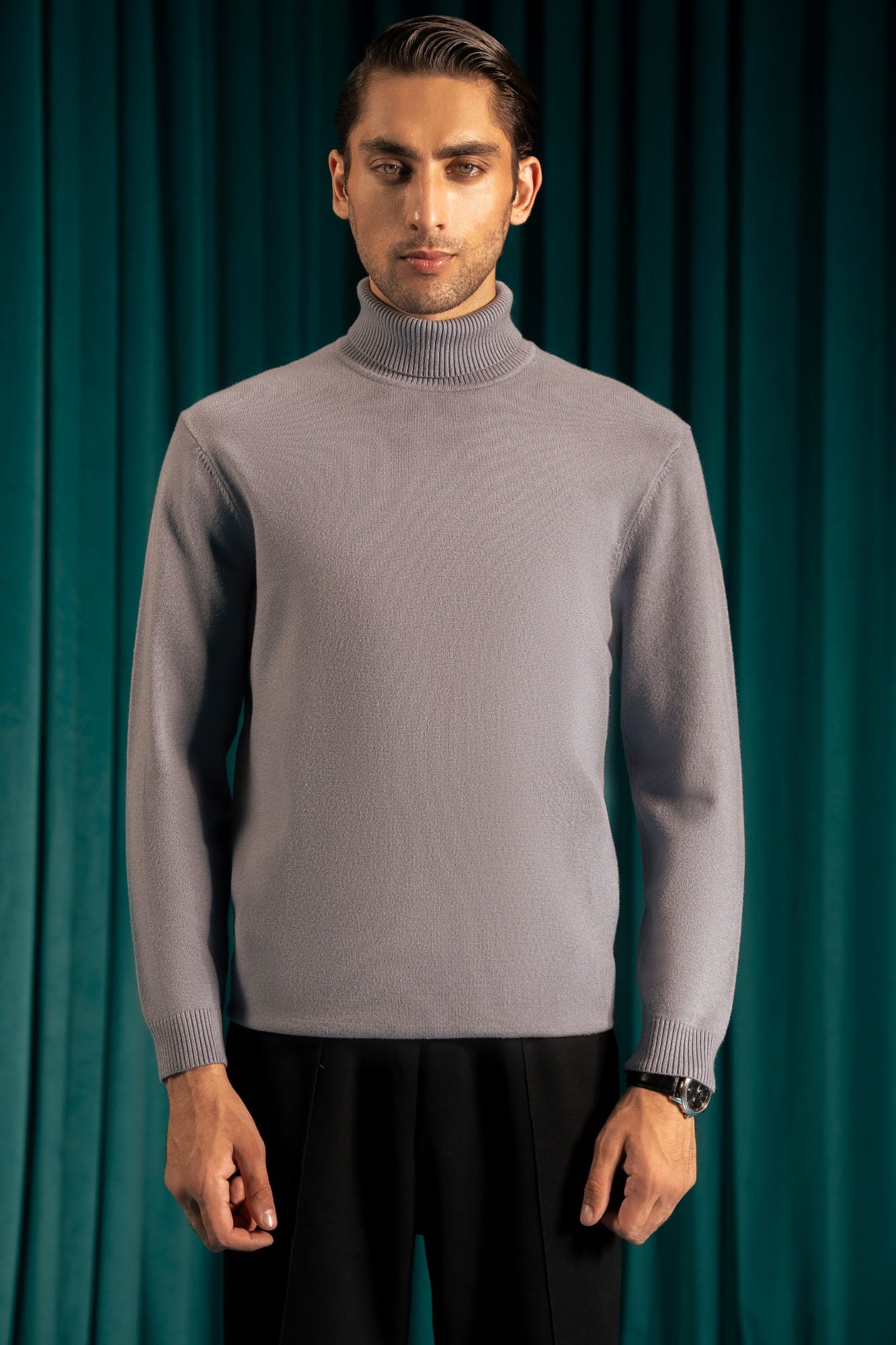 LIGHT GREY TURTLENECK SWEATER | CC-SWT-0036